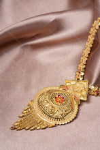 Load image into Gallery viewer, 1 Gram Gold Plated Floral Design Necklace and Earrings Set for Women