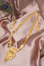 Load image into Gallery viewer, 1 Gram Gold Plated Traditional Temple Necklace and Earrings Set for Women